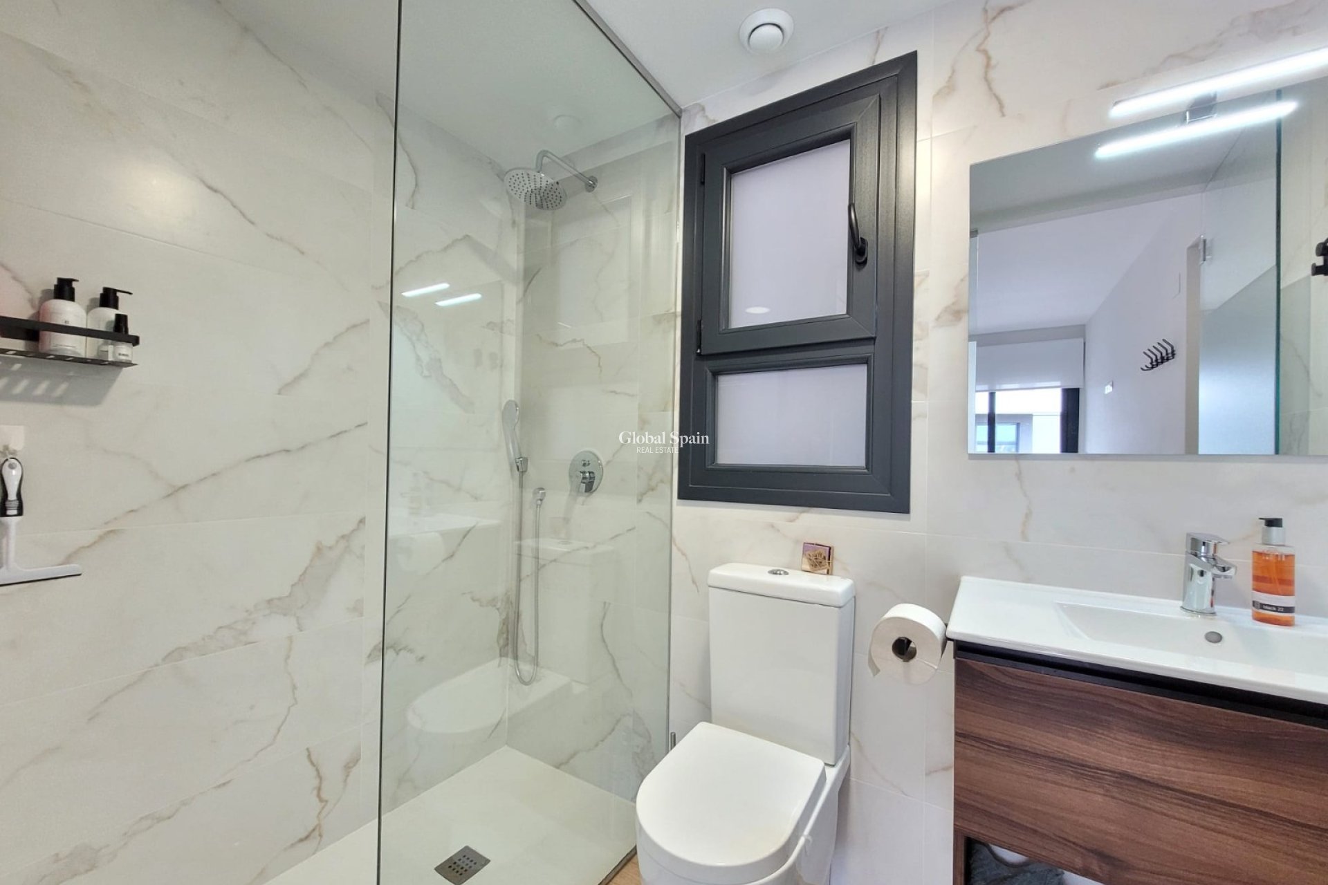 Venta - APARTAMENTO -
ORIHUELA COSTA - VILLAMARTÍN