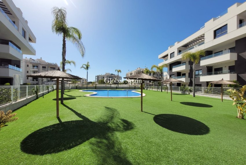 Venta - APARTAMENTO -
ORIHUELA COSTA - VILLAMARTÍN