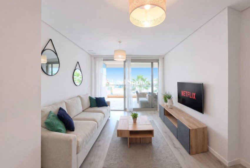 Venta - APARTAMENTO -
ORIHUELA COSTA - VILLAMARTÍN