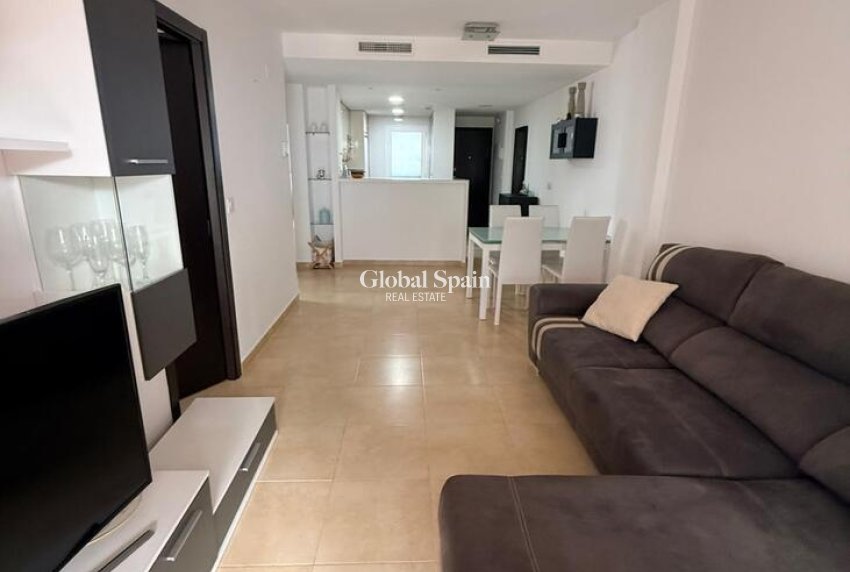 Venta - APARTAMENTO -
ORIHUELA COSTA - VILLAMARTÍN