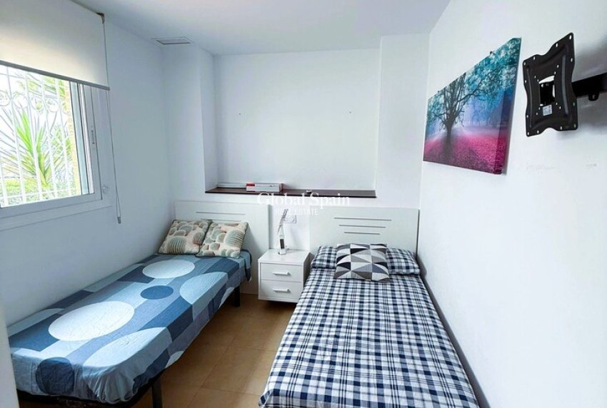 Venta - APARTAMENTO -
ORIHUELA COSTA - VILLAMARTÍN