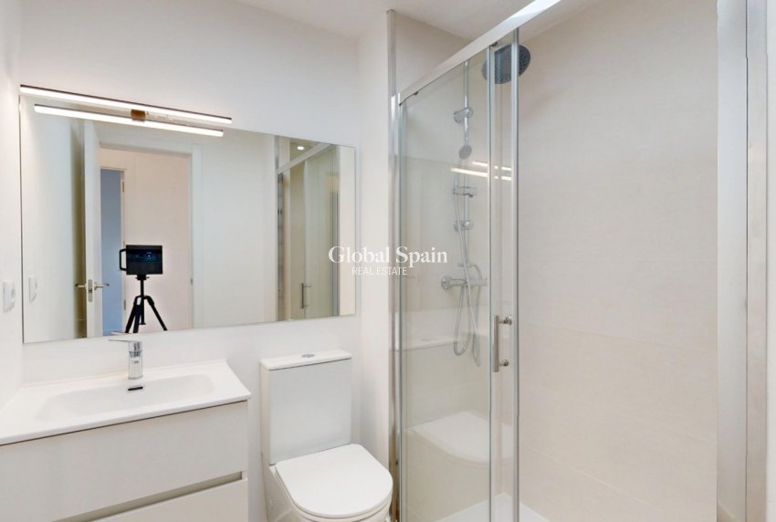 Venta - APARTAMENTO -
ORIHUELA COSTA - VILLAMARTÍN