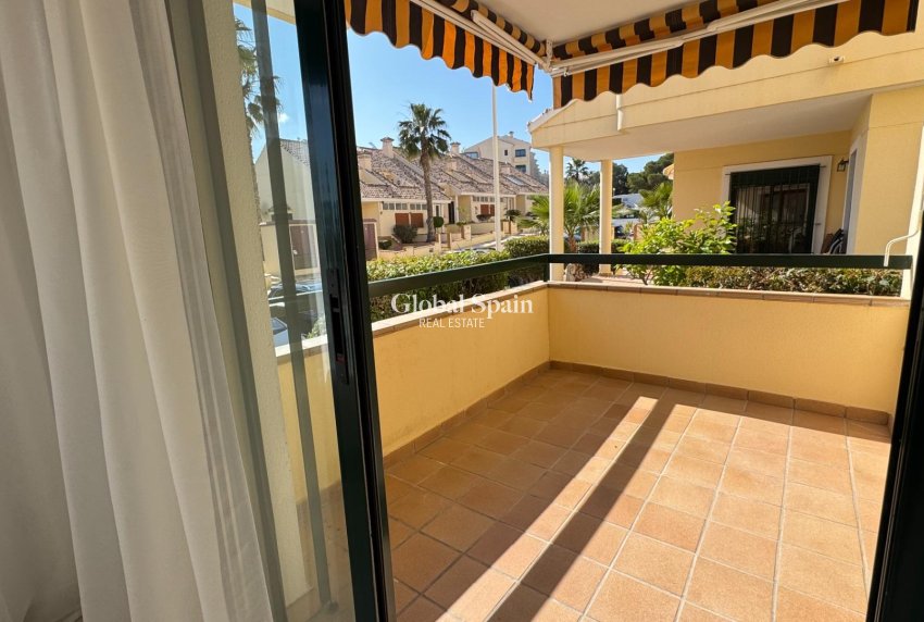 Venta - APARTAMENTO -
ORIHUELA COSTA - VILLAMARTÍN