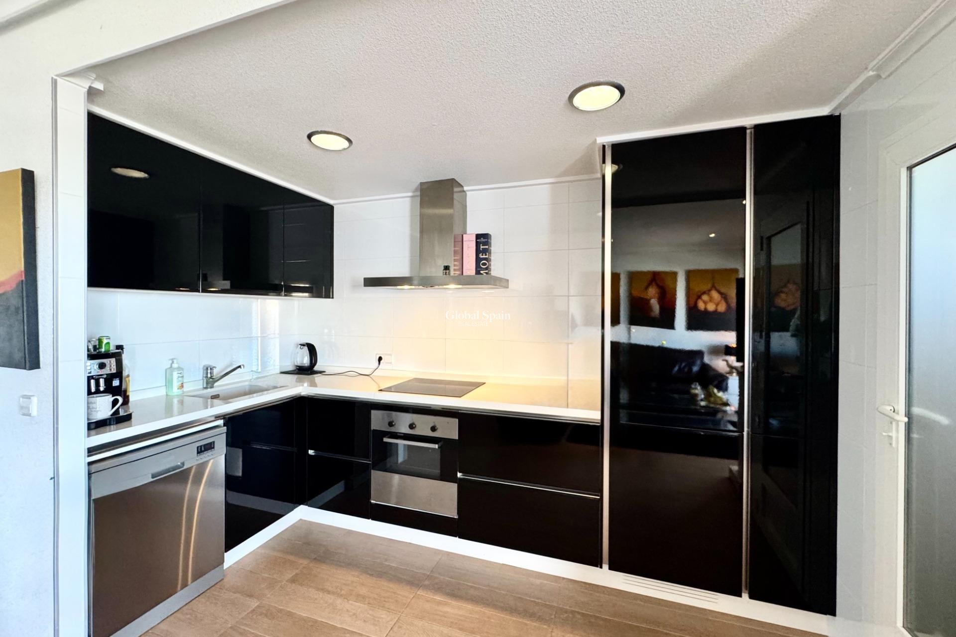 Venta - APARTAMENTO -
ORIHUELA COSTA - VILLAMARTÍN