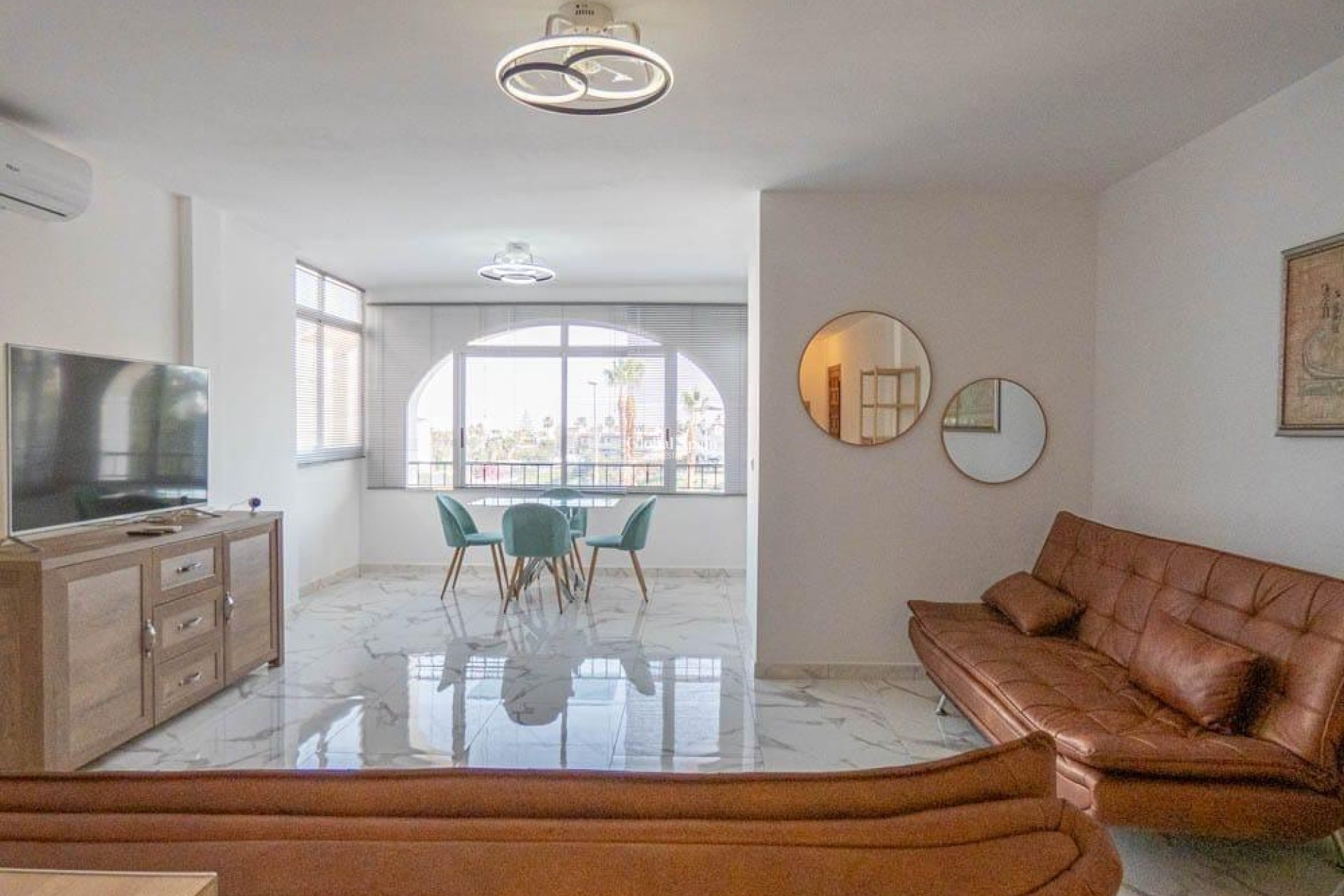 Venta - APARTAMENTO -
ORIHUELA COSTA - VILLAMARTÍN