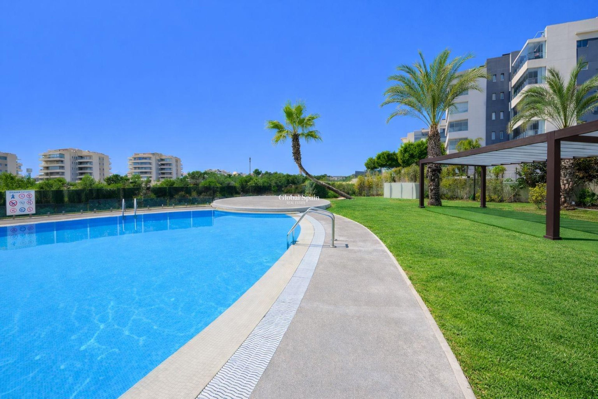 Venta - APARTAMENTO -
ORIHUELA COSTA - VILLAMARTÍN