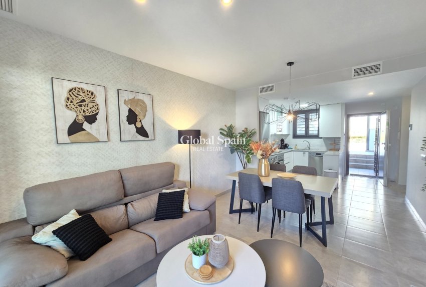 Venta - APARTAMENTO -
ORIHUELA COSTA - Villamartín *