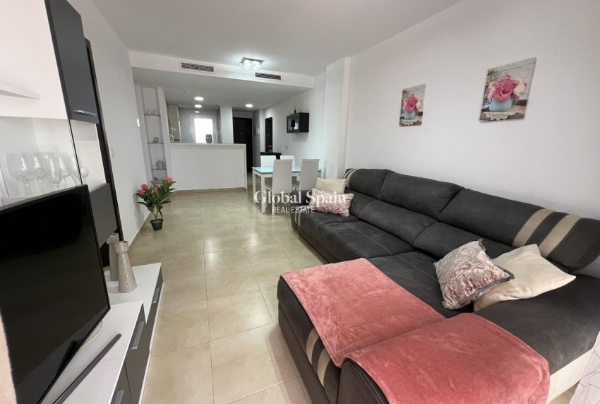 Venta - APARTAMENTO -
ORIHUELA COSTA - VILLAMARTÍN