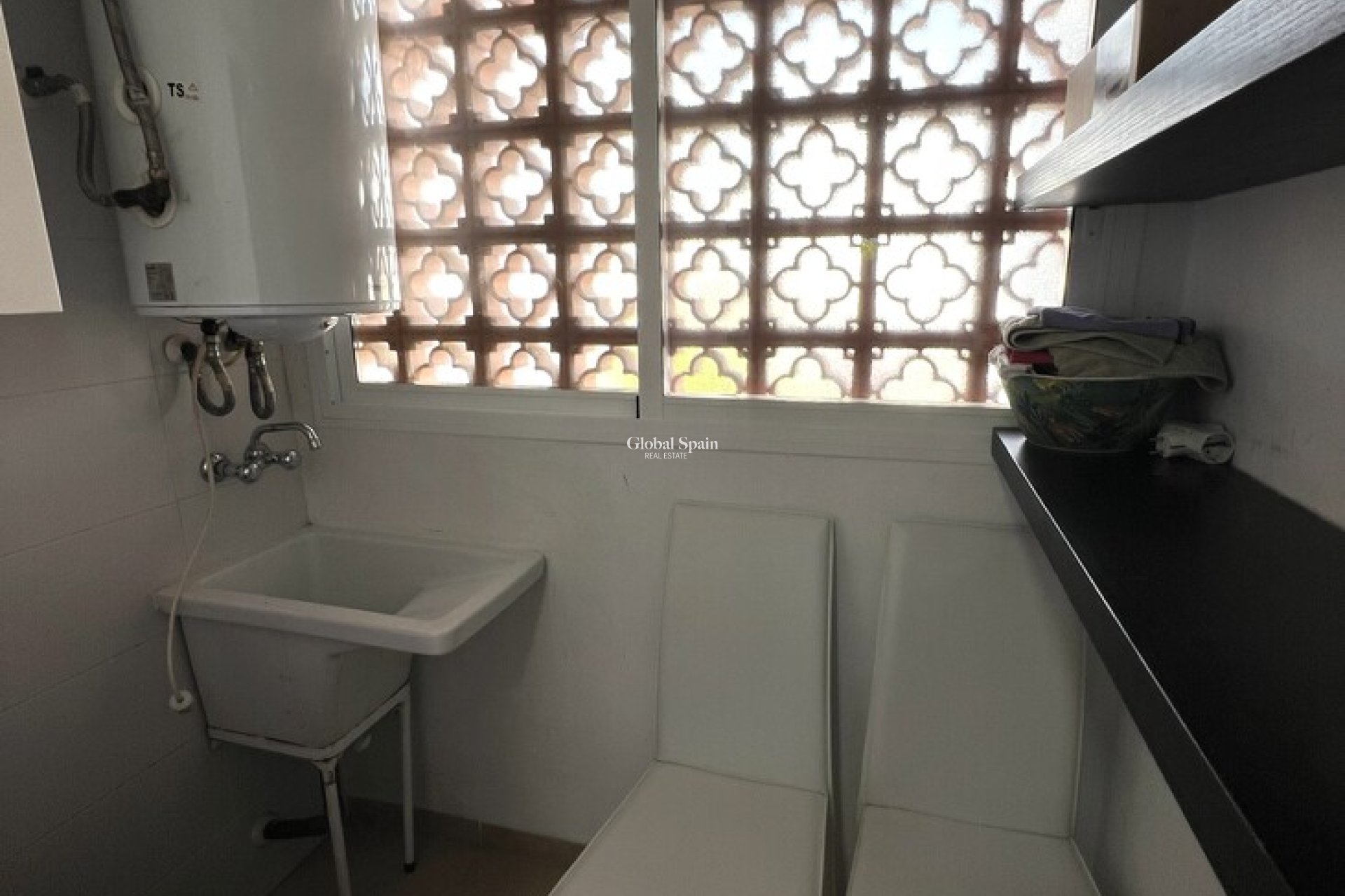 Venta - APARTAMENTO -
ORIHUELA COSTA - VILLAMARTÍN