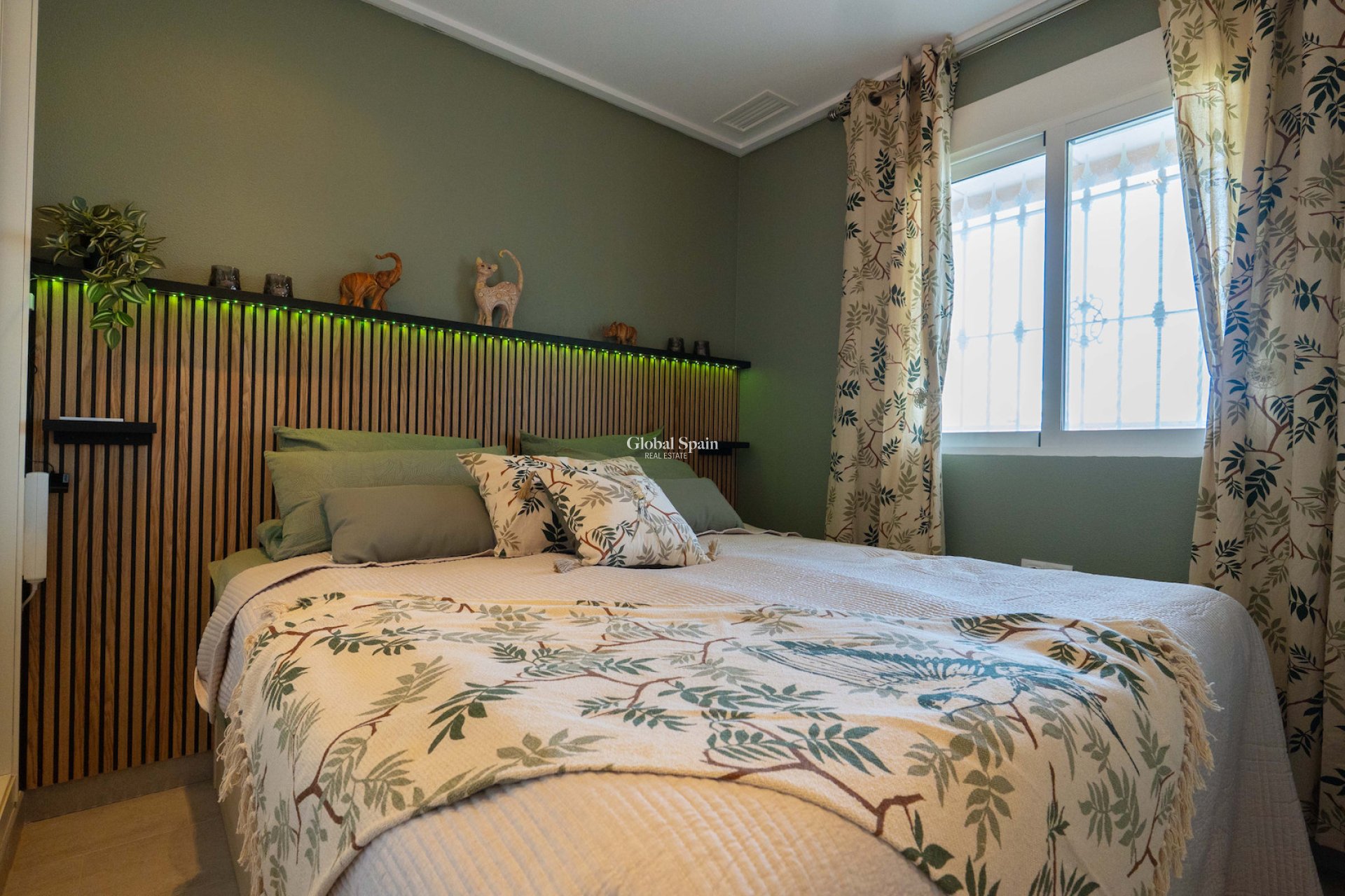 Venta - APARTAMENTO -
ORIHUELA COSTA - VILLAMARTÍN