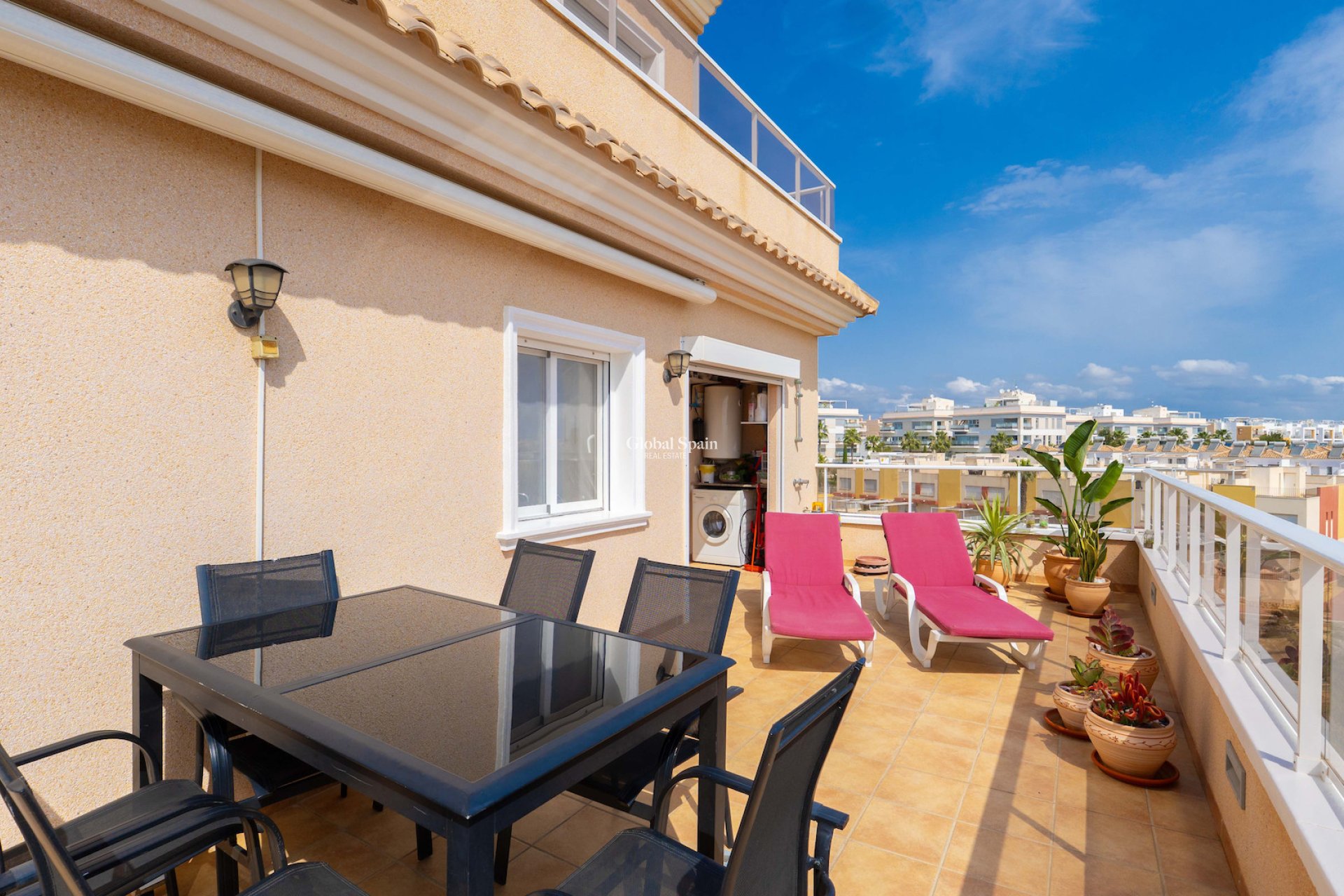 Venta - APARTAMENTO -
ORIHUELA COSTA - VILLAMARTÍN