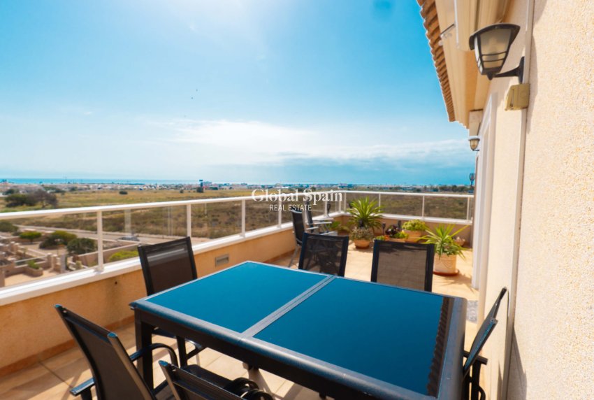 Venta - APARTAMENTO -
ORIHUELA COSTA - VILLAMARTÍN