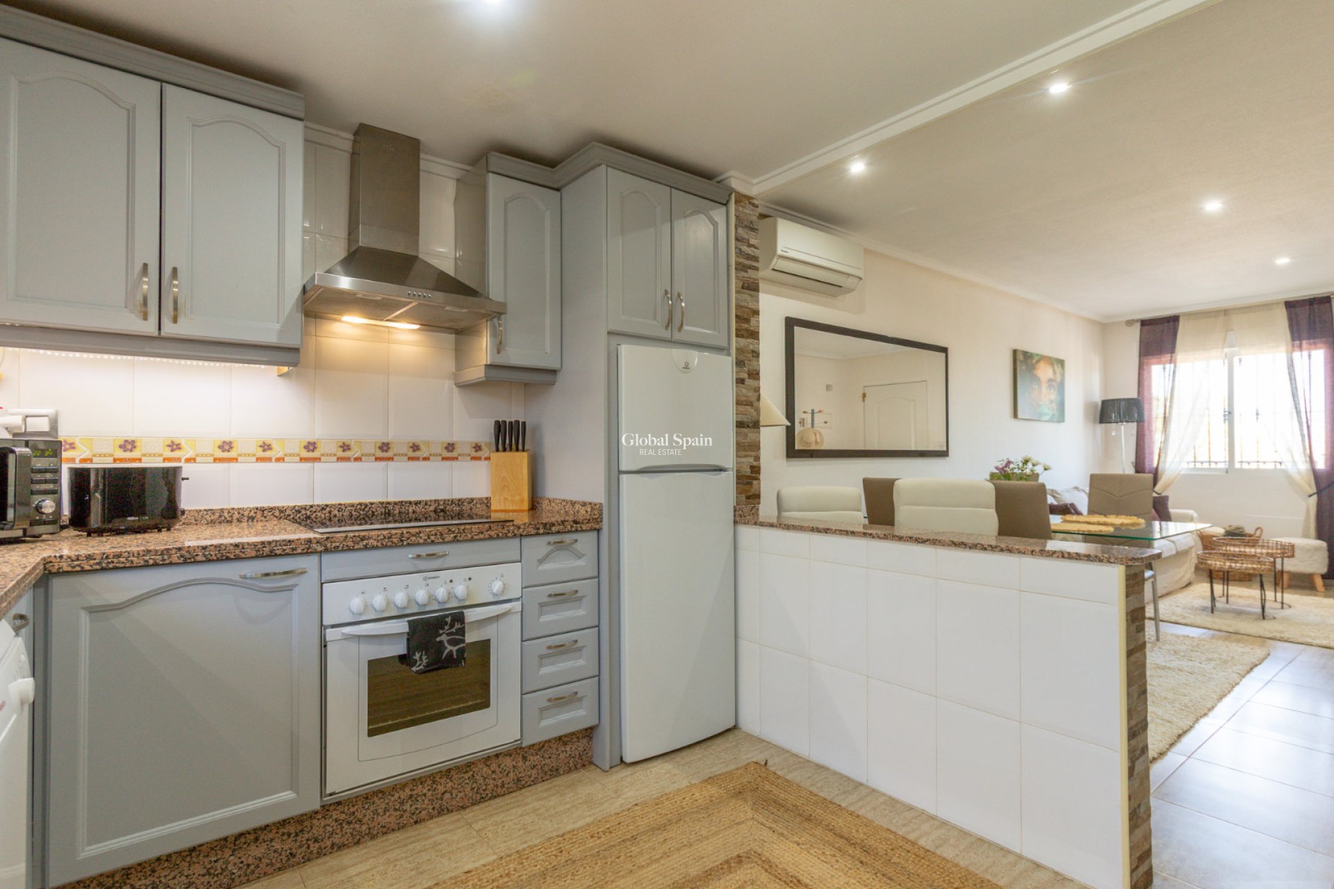 Venta - APARTAMENTO -
ORIHUELA COSTA - VILLAMARTÍN