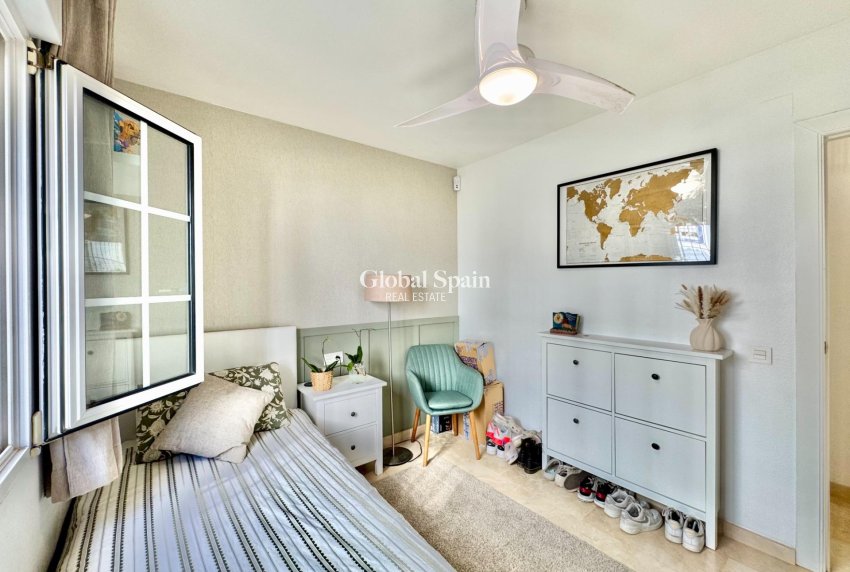 Venta - APARTAMENTO -
ORIHUELA COSTA - VILLAMARTÍN