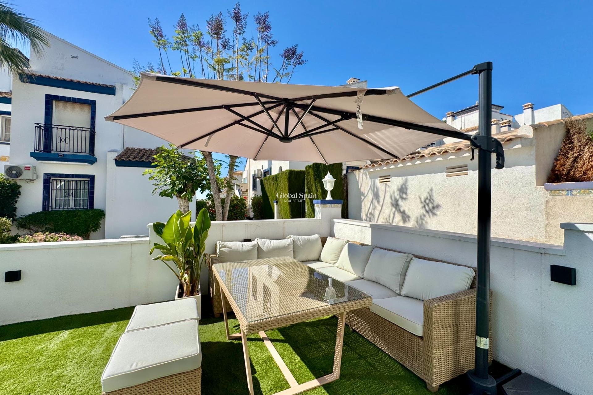 Venta - APARTAMENTO -
ORIHUELA COSTA - VILLAMARTÍN