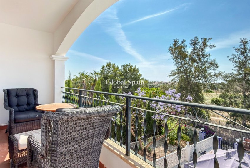 Venta - APARTAMENTO -
ORIHUELA COSTA - VILLAMARTÍN