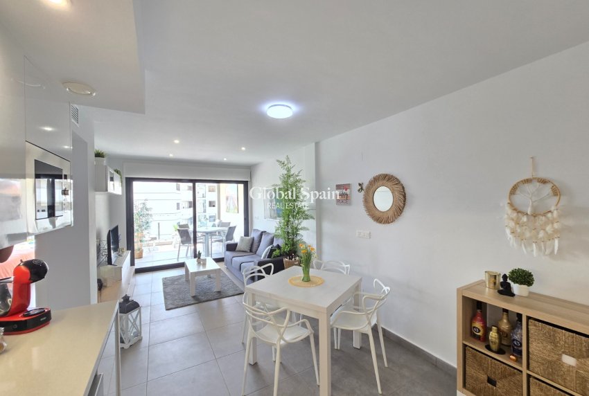 Venta - APARTAMENTO -
ORIHUELA COSTA - Villamartín *