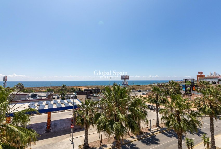 Venta - APARTAMENTO -
ORIHUELA COSTA - VILLAMARTÍN