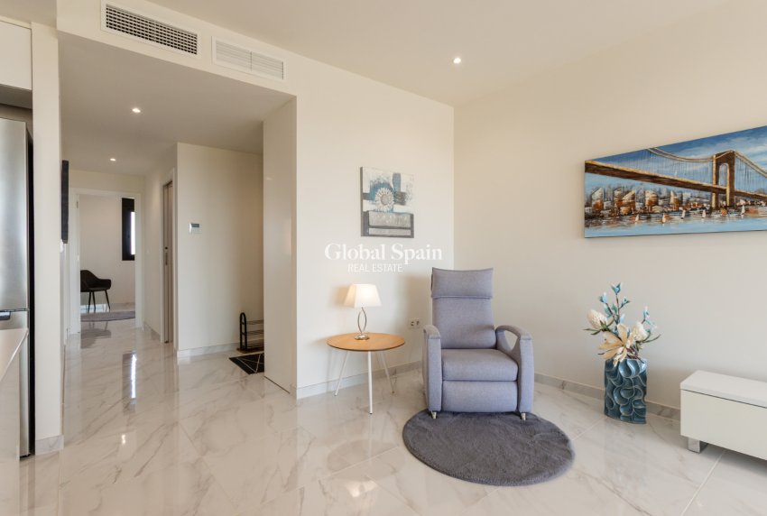 Venta - APARTAMENTO -
ORIHUELA COSTA - VILLAMARTÍN