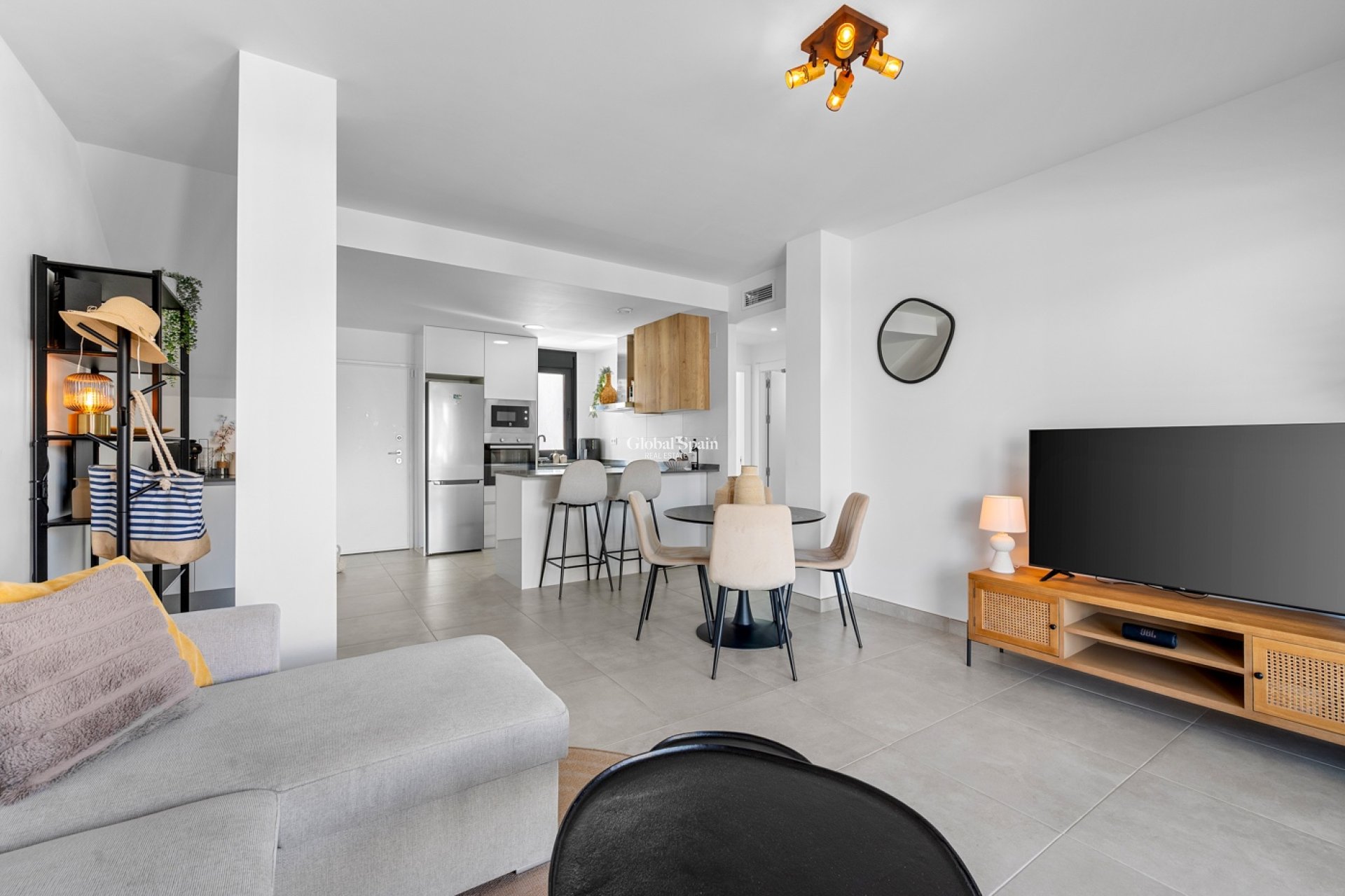 Venta - APARTAMENTO -
ORIHUELA COSTA - VILLAMARTÍN