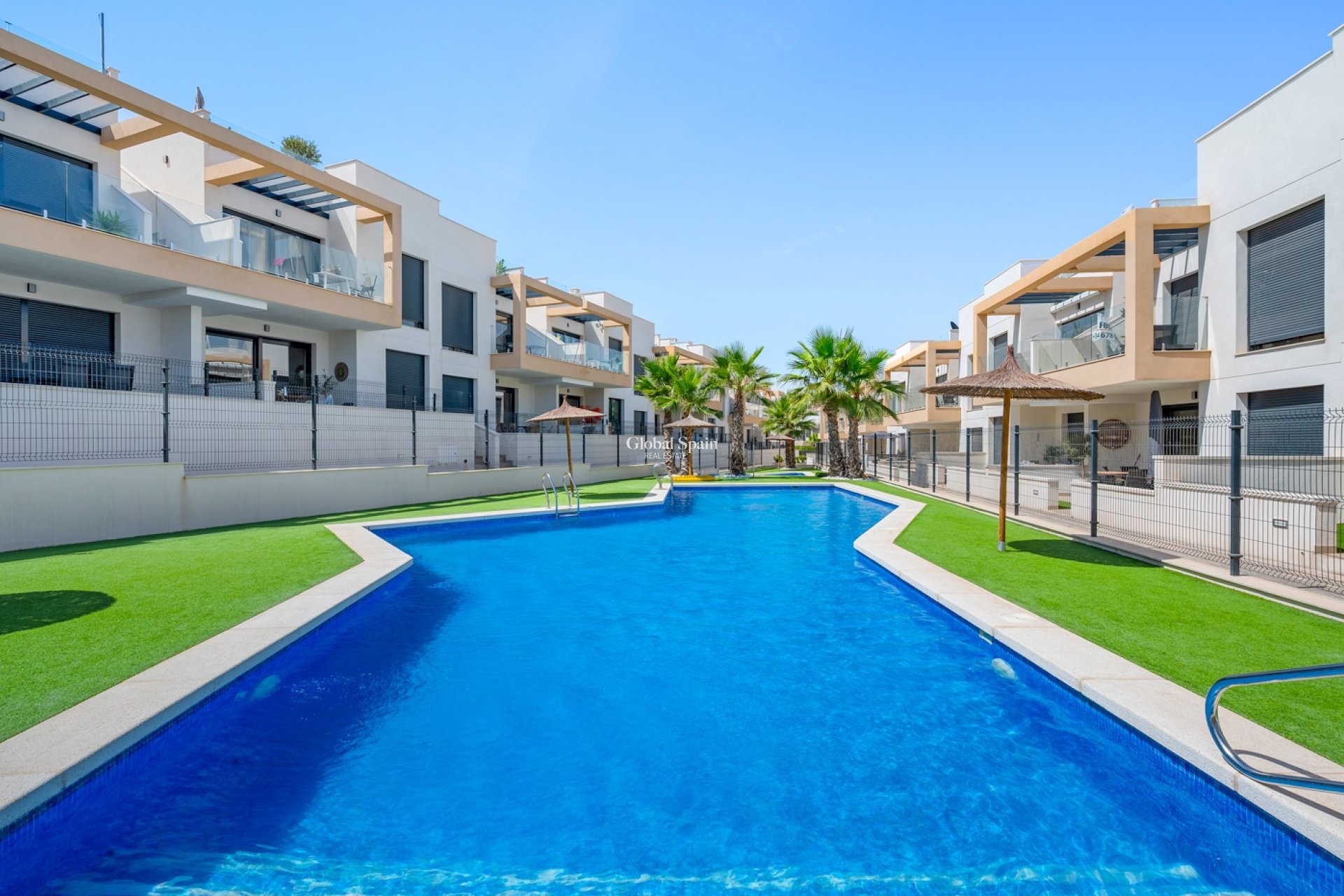 Venta - APARTAMENTO -
ORIHUELA COSTA - VILLAMARTÍN