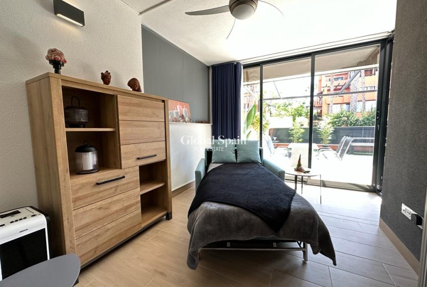 Venta - Apartamento -
ORIHUELA COSTA - VILLAMARTÍN