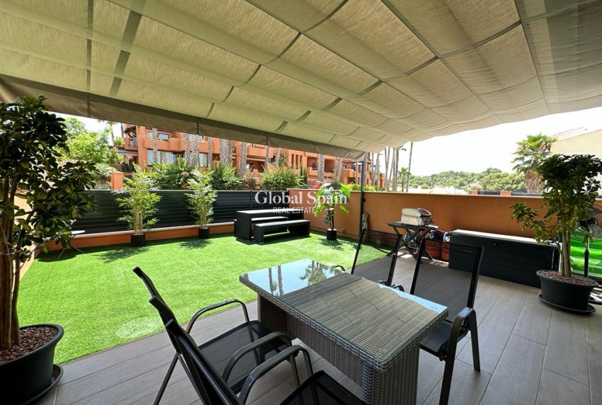 Venta - Apartamento -
ORIHUELA COSTA - VILLAMARTÍN