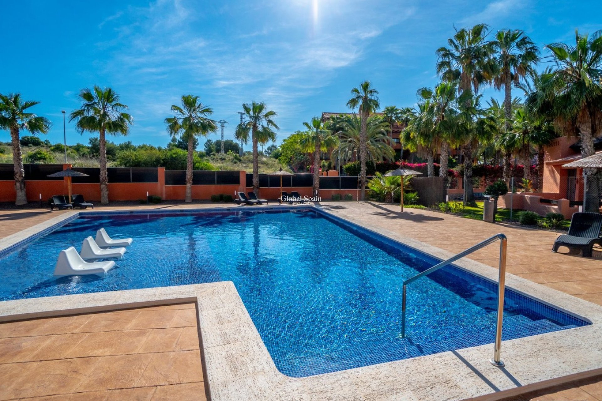 Venta - Apartamento -
ORIHUELA COSTA - VILLAMARTÍN