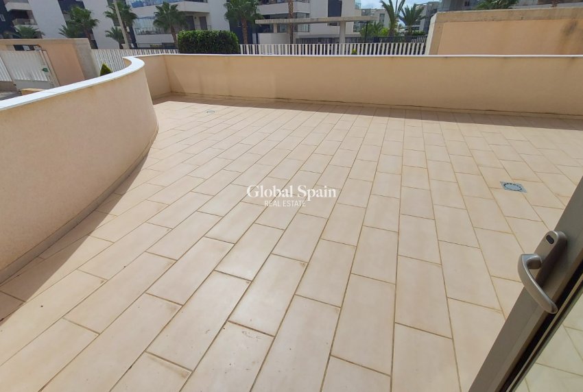 Venta - Apartamento -
ORIHUELA COSTA - VILLAMARTÍN