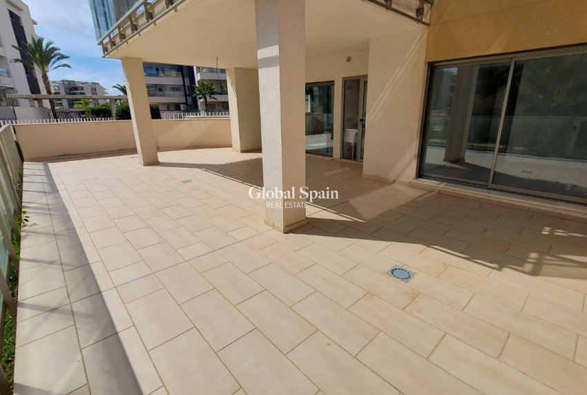 Venta - Apartamento -
ORIHUELA COSTA - VILLAMARTÍN