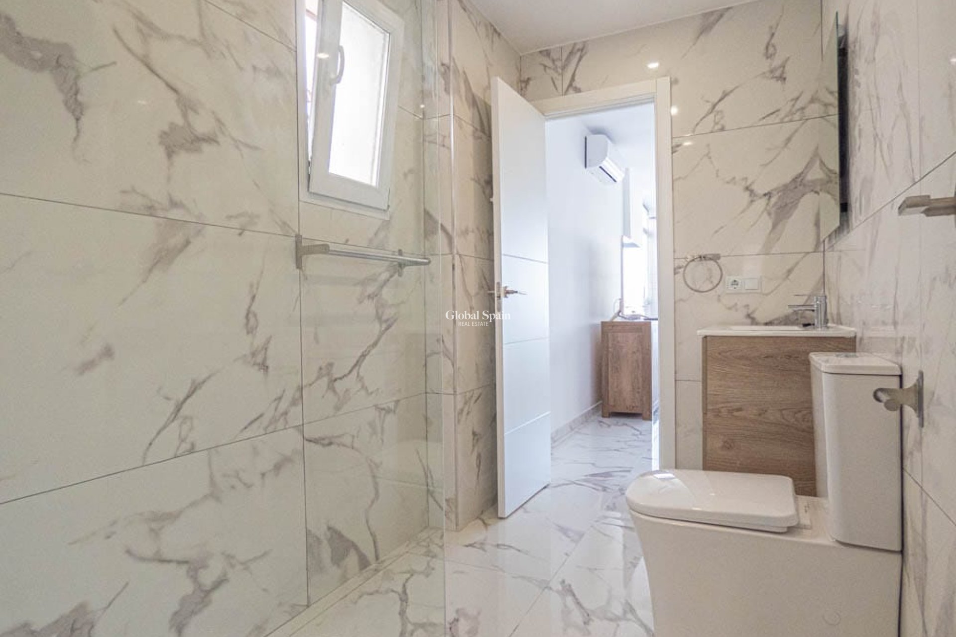 Venta - Apartamento -
ORIHUELA COSTA - VILLAMARTÍN