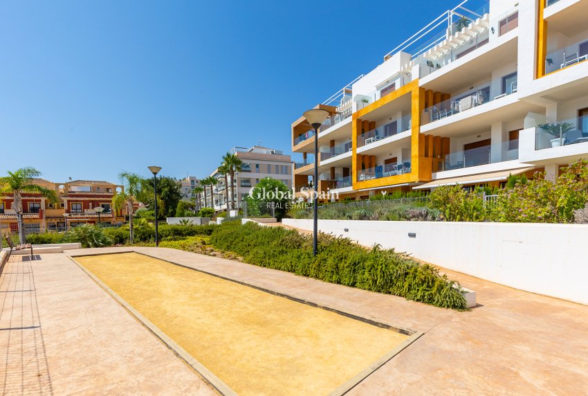 Venta - Apartamento -
ORIHUELA COSTA - VILLAMARTÍN