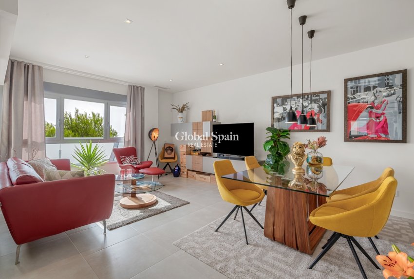 Venta - Apartamento -
ORIHUELA COSTA - VILLAMARTÍN