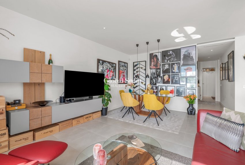 Venta - Apartamento -
ORIHUELA COSTA - VILLAMARTÍN