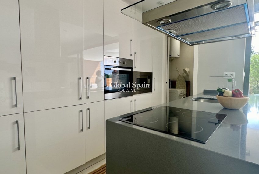 Venta - Apartamento -
ORIHUELA COSTA - VILLAMARTÍN