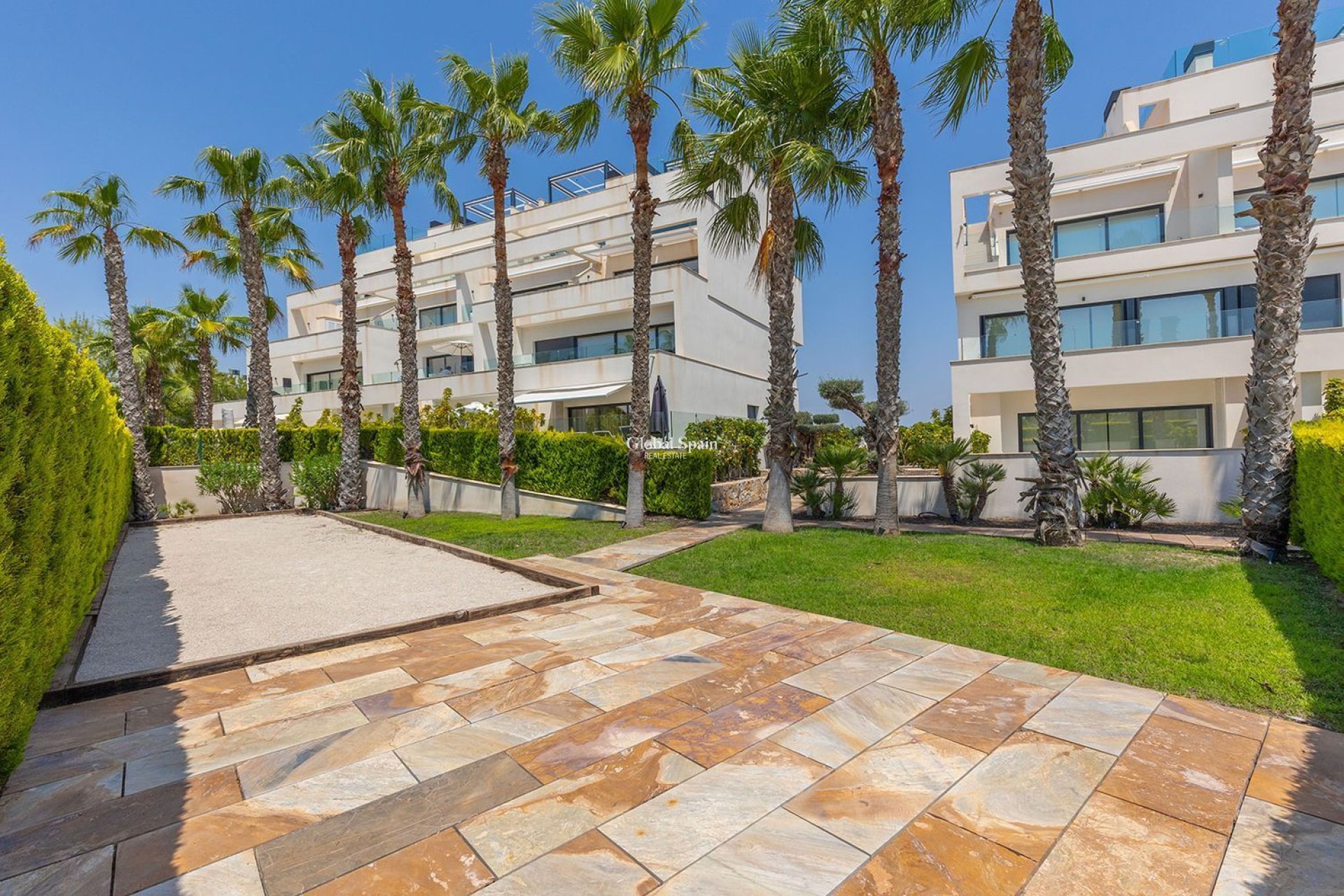 Venta - APARTAMENTO -
ORIHUELA - LAS COLINAS GOLF RESORT