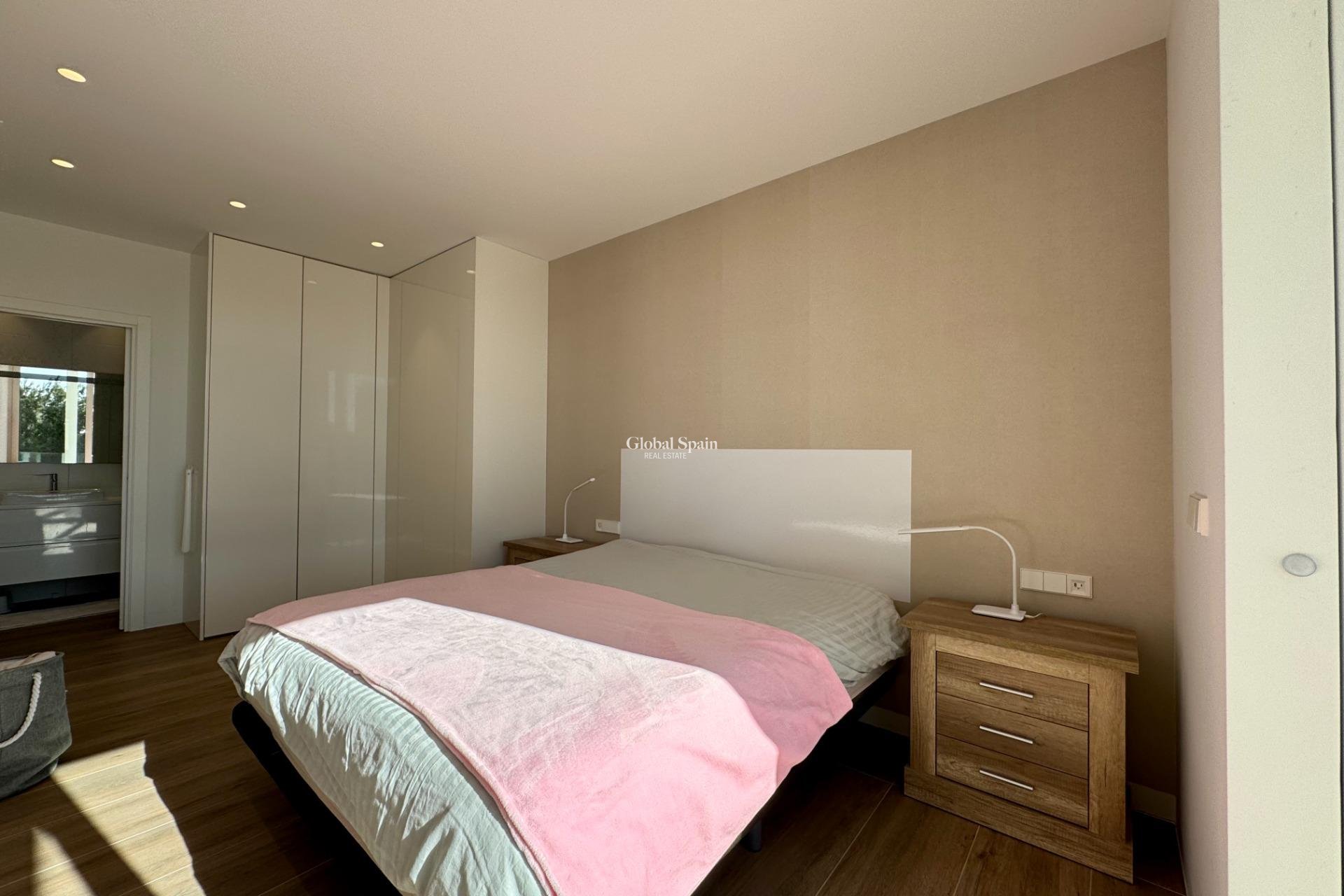 Venta - APARTAMENTO -
ORIHUELA - LAS COLINAS GOLF RESORT