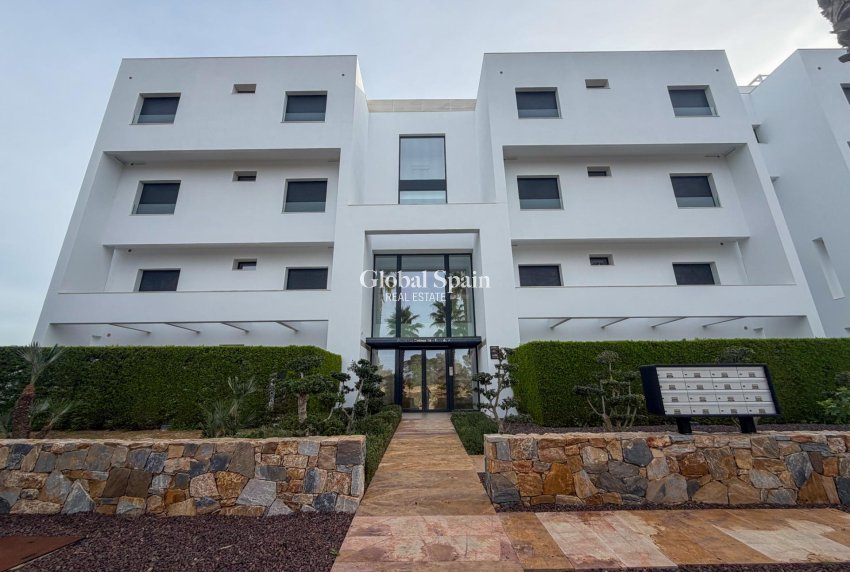 Venta - APARTAMENTO -
ORIHUELA - LAS COLINAS GOLF RESORT