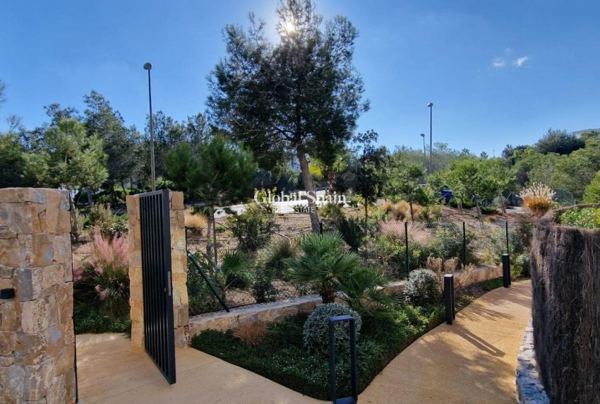 Venta - APARTAMENTO -
ORIHUELA - LAS COLINAS GOLF RESORT