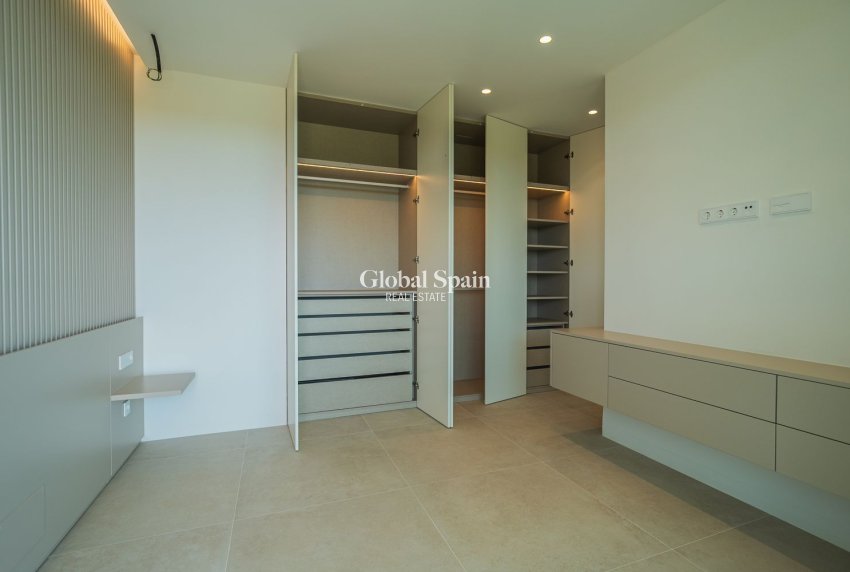 Venta - APARTAMENTO -
ORIHUELA - LAS COLINAS GOLF RESORT