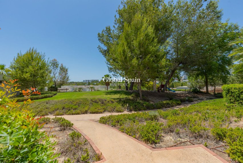 Venta - APARTAMENTO -
ORIHUELA - Las Colinas