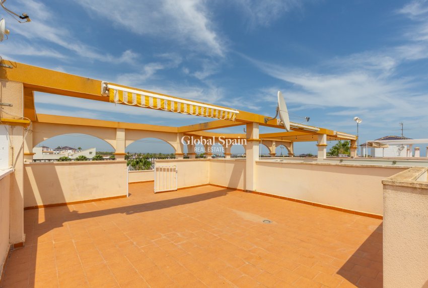 Venta - APARTAMENTO -
ORIHUELA - VILLAMARTÍN