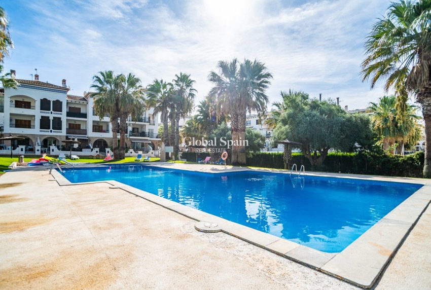 Venta - Apartamento -
ORIHUELA - VILLAMARTÍN