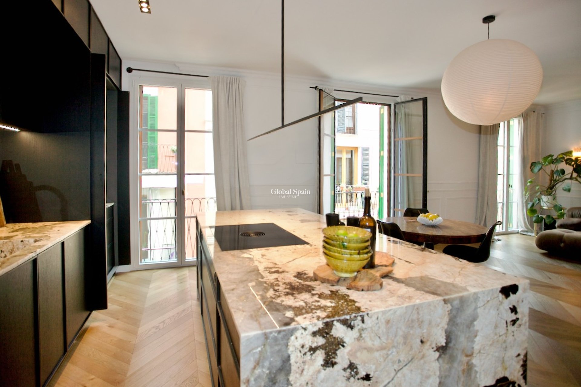 Venta - APARTAMENTO -
PALMA - Centre