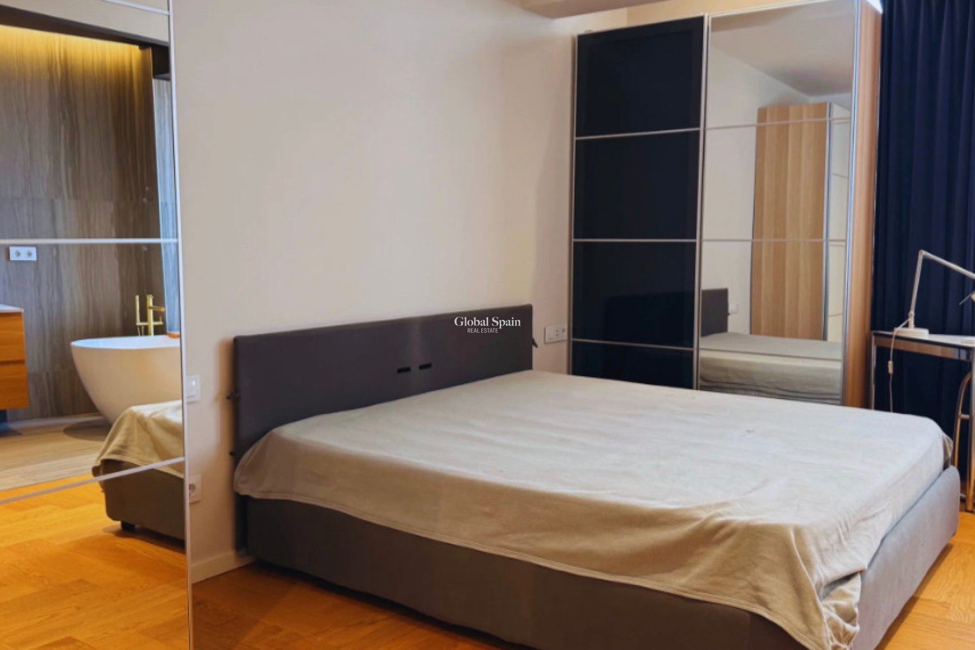 Venta - APARTAMENTO -
PALMA - Ponent