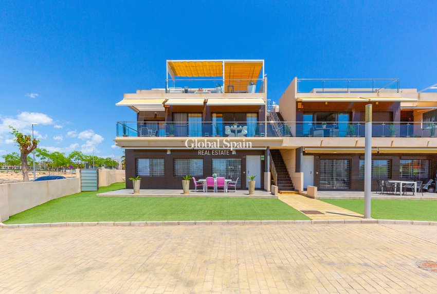 Venta - APARTAMENTO -
PILAR DE LA HORADADA - Costa Blanca