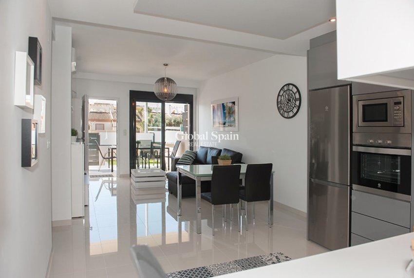 Venta - APARTAMENTO -
PILAR DE LA HORADADA - Costa Blanca