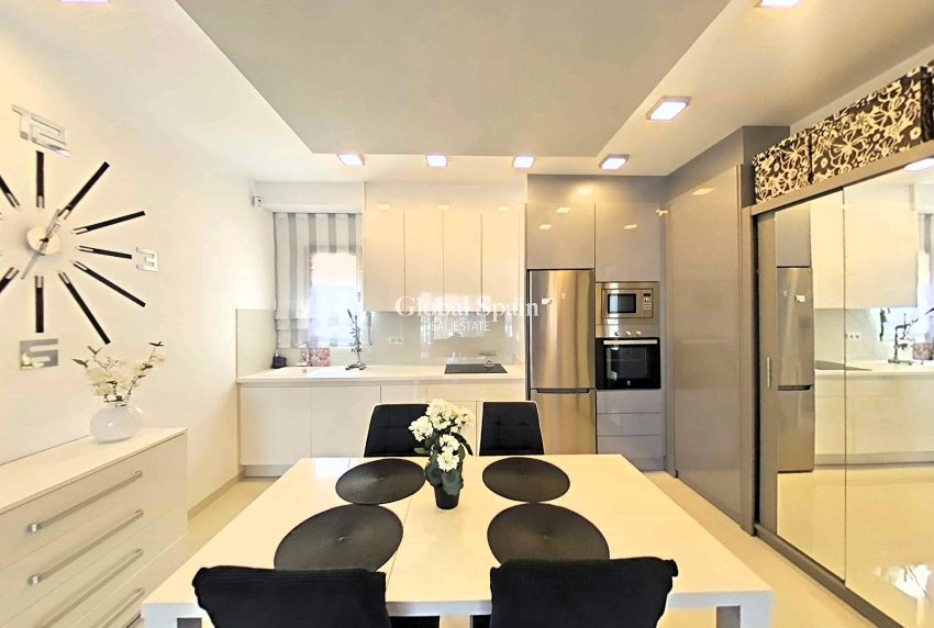 Venta - APARTAMENTO -
PILAR DE LA HORADADA - La Torre de la Horadada