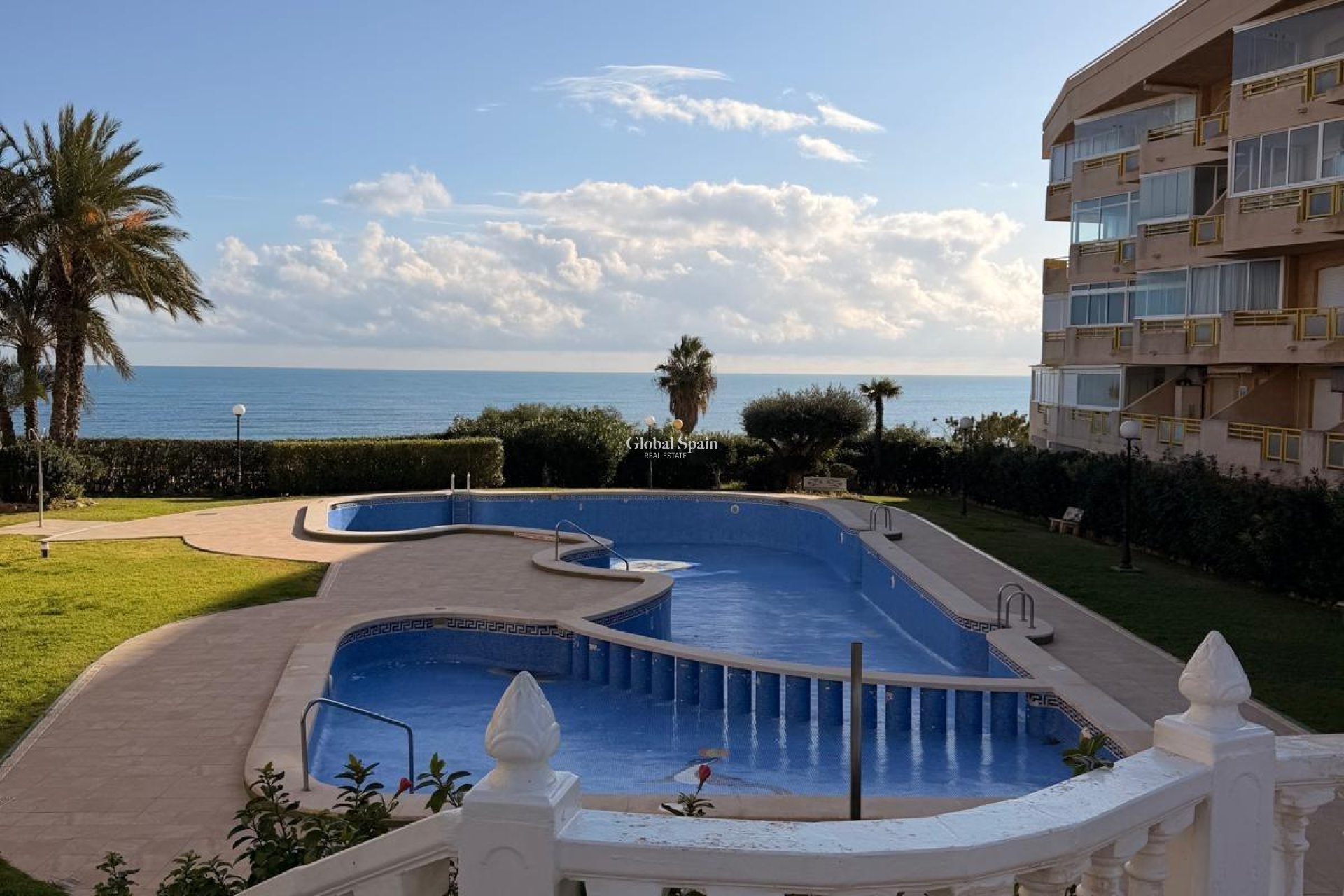 Venta - APARTAMENTO -
PILAR DE LA HORADADA - MIL PALMERAS 