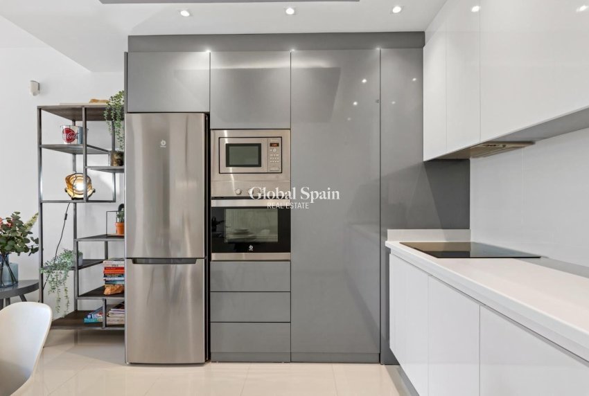 Venta - APARTAMENTO -
PILAR DE LA HORADADA - PUEBLO LATINO